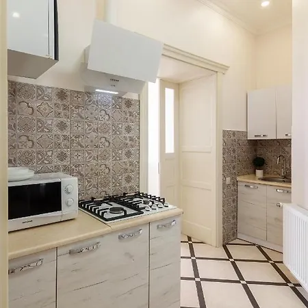 Avangard Saint Teodora Iii * Lemberg